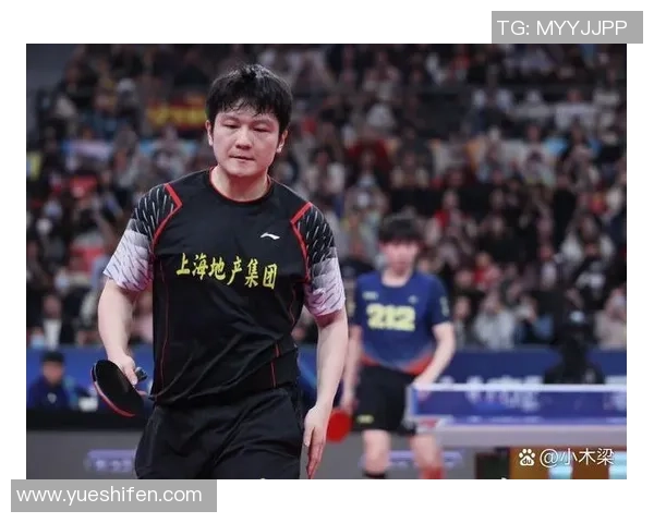 豪门足球风云中的顶级球星传奇与荣耀：赛场内外的辉煌与挑战