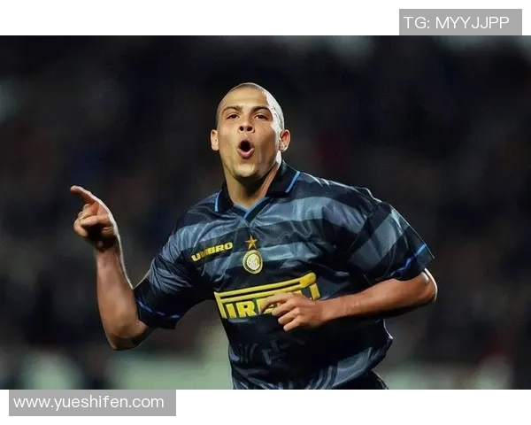 足球历史百大球星排名全解析 荣耀与传奇的完美碰撞